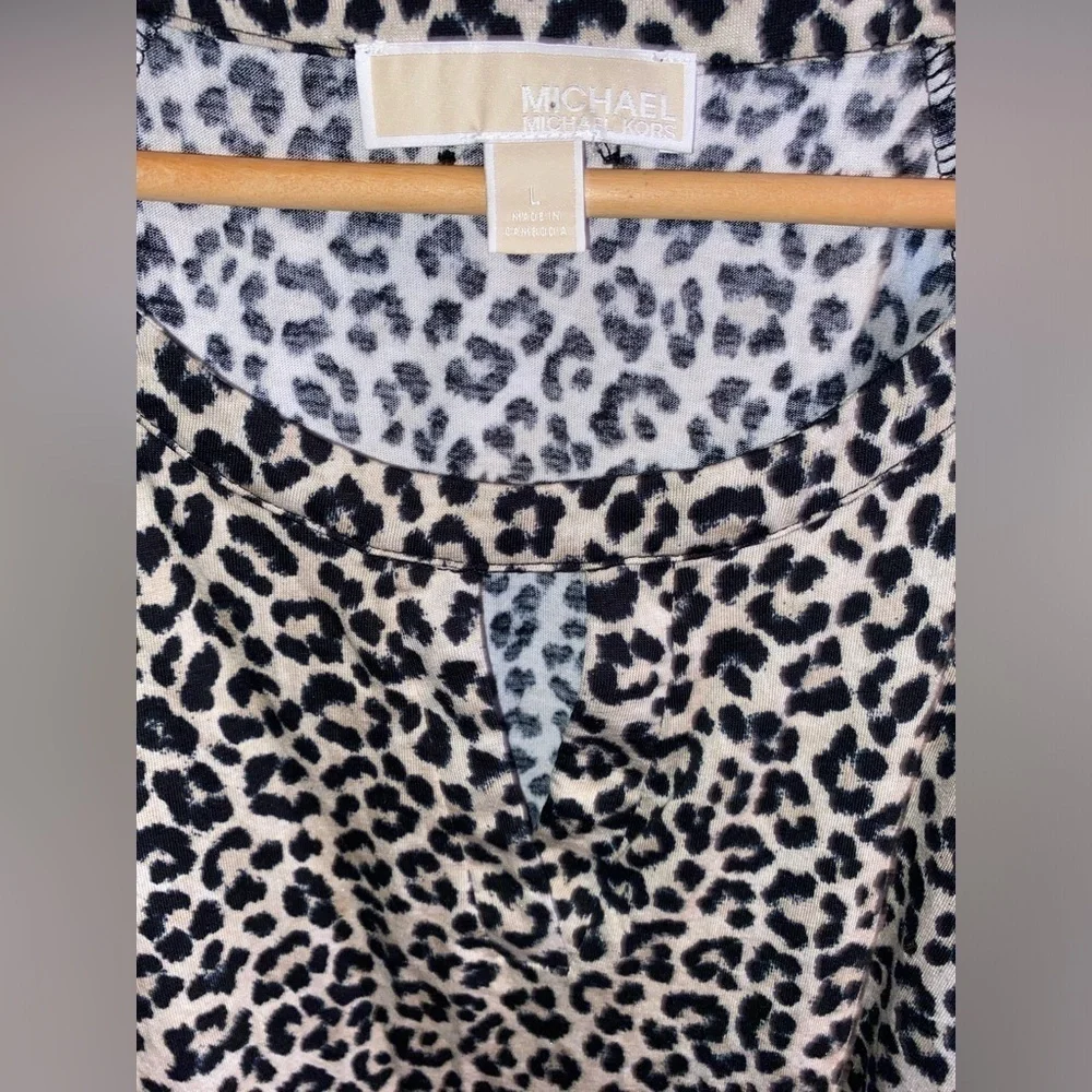 Michael Kors Leopard Print Cold Shoulder Long Sleeve Top Women’s Size L Shirt - Picture 4 of 7
